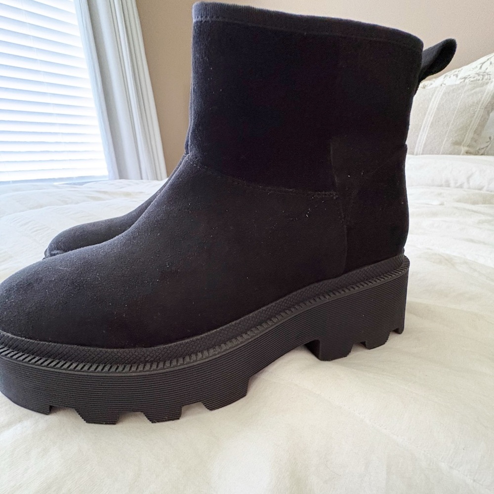 Universal Thread Rowen Boots - Picture 2 of 5